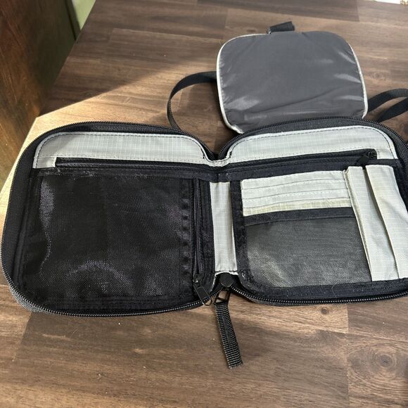 EDDIE BAUER Sport Wallet Handbag Crossbody Gray & Black Nylon - Picture 6 of 9